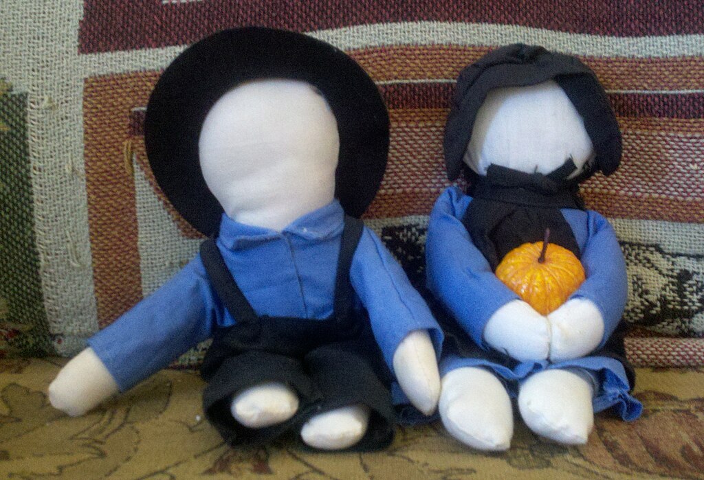 Faceless Dolls